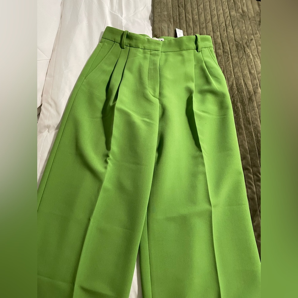 Zara Wide Leg High Waisted Trousers Size M